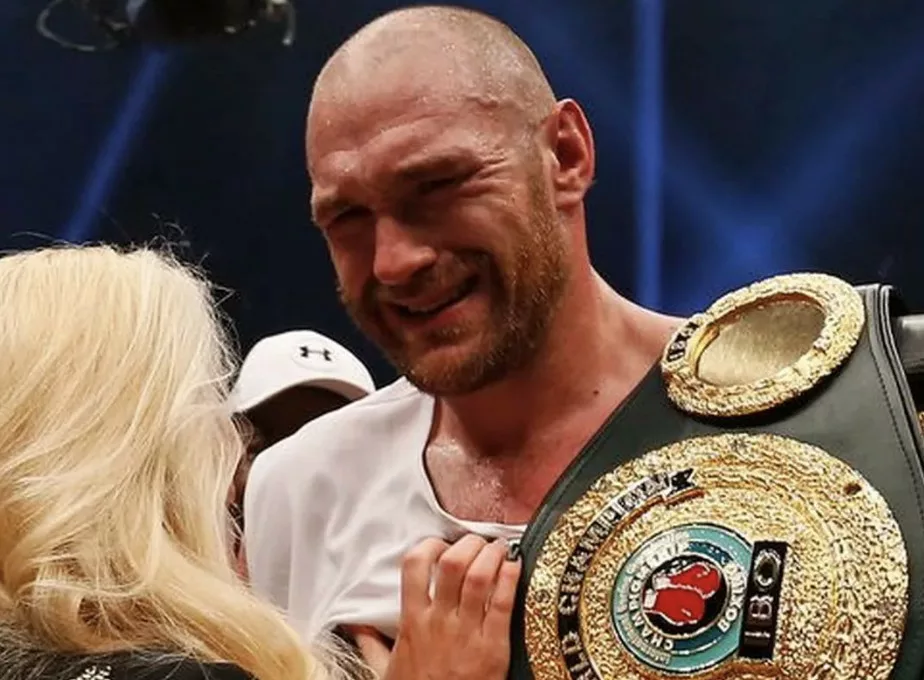 Frank Warren Defends 'Coward' Tyson Fury For Pulling Out Of Usyk Fight