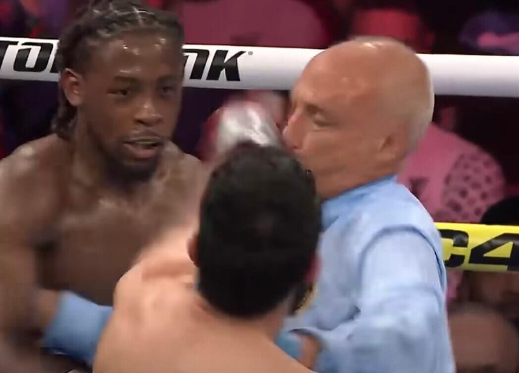 Miguel Madueno Punches The Referee During His Fight With Keyshawn Davis