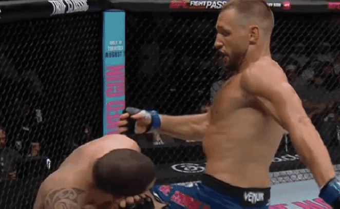 Reinier de Ridder Edges Past Robert Whittaker