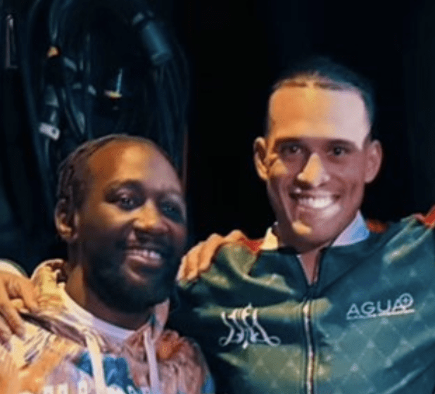 Should Crawford Fight Benavidez?