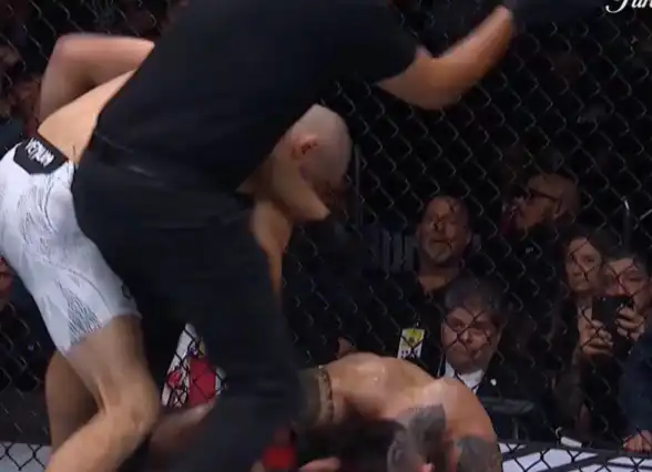 Strickland Silences Hernandez With Third-Round Stoppage