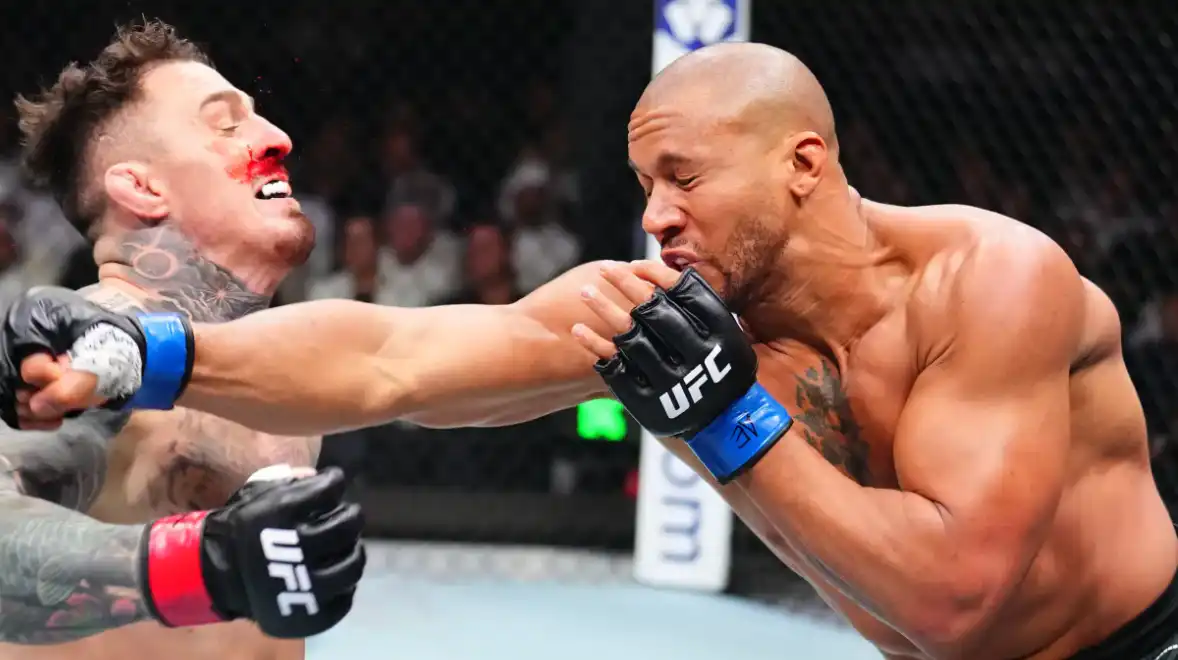 Aspinall Vs. Gane Stoppage Called A ‘Crime'