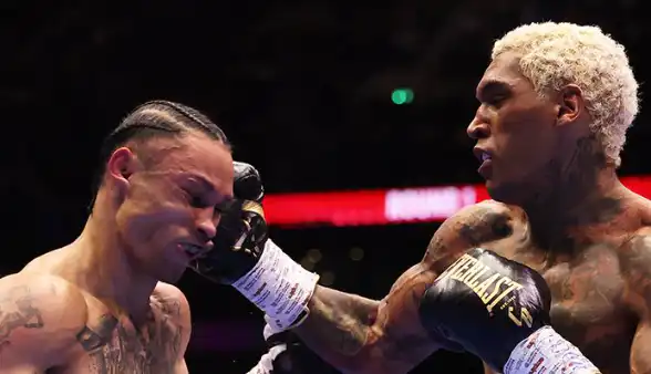 Benn Beats Prograis In A Lacklustre Win